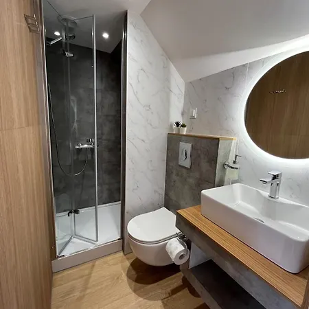 Dominik Проживание в семье